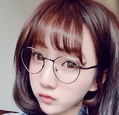 长脸带近视镜合适什么发型长脸的刘海发型让眼镜不尴尬