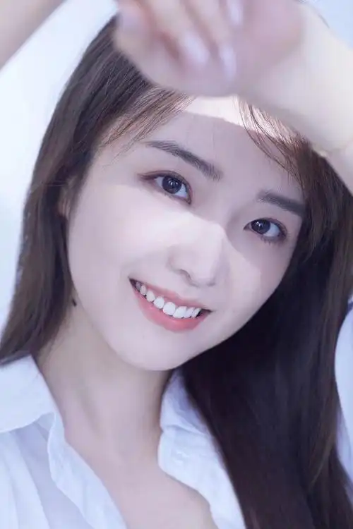 新一轮心动大挑战lpl美女解说再发美照几天不见更美了