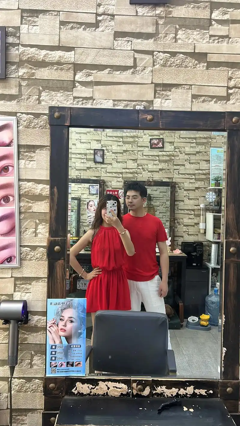 183和163身高差情侣图 忙完回家看看我爸比呀,今天和大