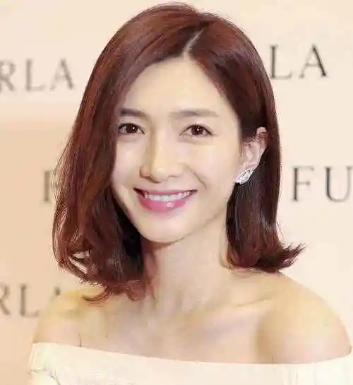 温柔贤淑的六款露额头发型!时尚百搭显脸小!