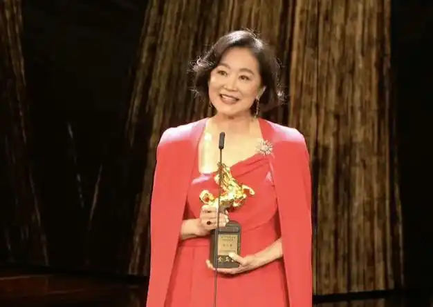 第60届金马奖林志玲秀日文林青霞拿终身成就奖最小影后诞生