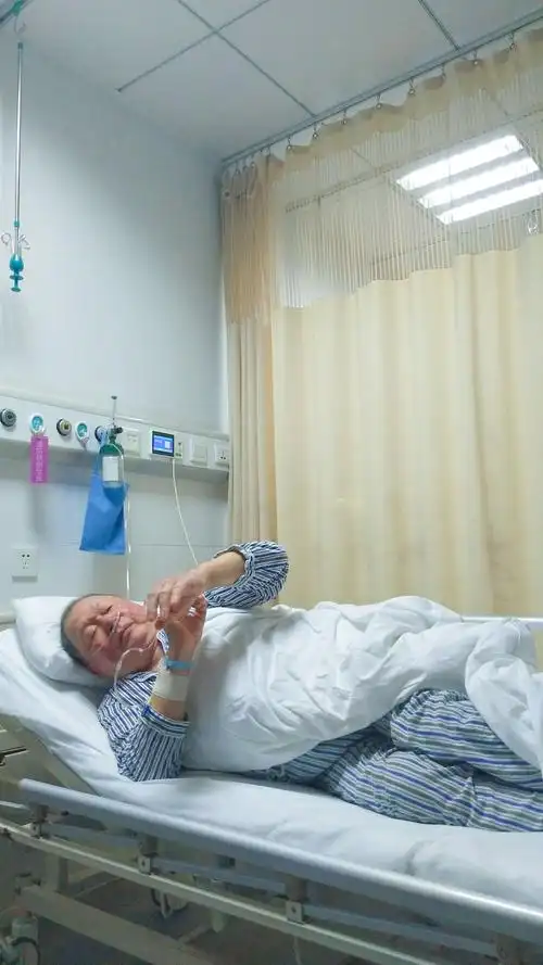 爸爸在附二医院住院20多天,做了四次活检,一次穿刺也查不出病因.