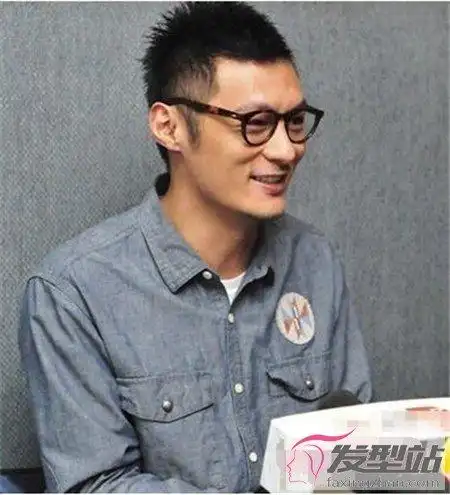 男士经典炮头发型简约造型也能塑造酷帅形象