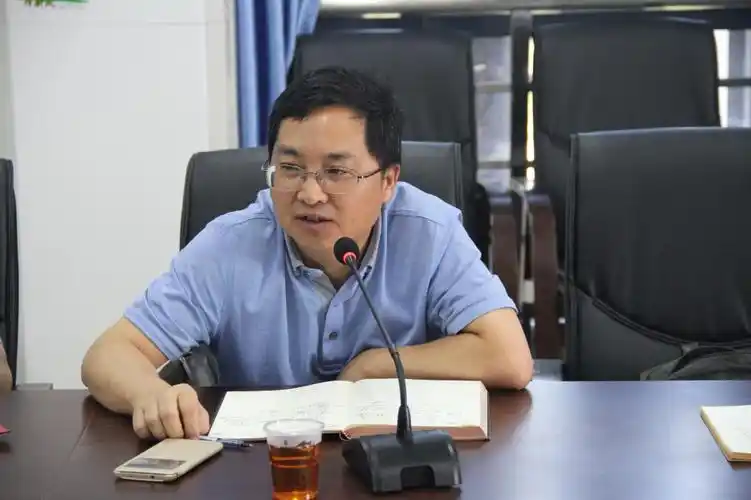 省住建厅规划处处长易小林发言同时,其他各位专家学者就各自领域,工作