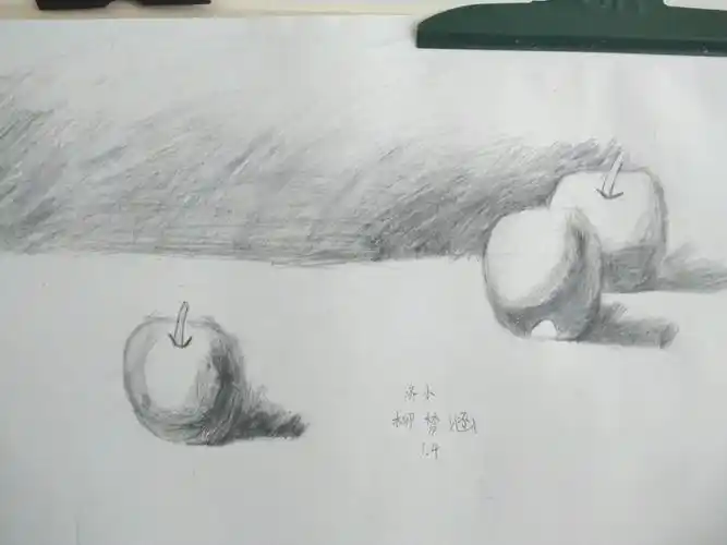 这也是济南路小学一年级小朋友柳梦涵,第七节完成的