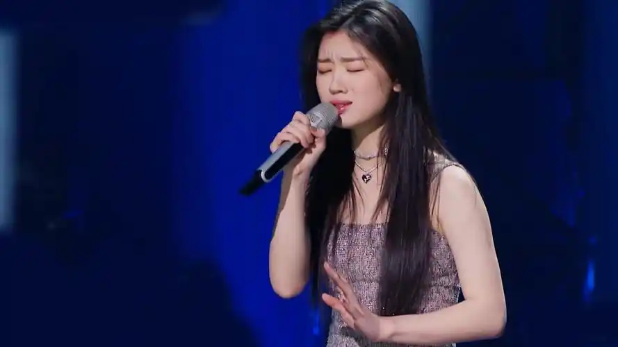 单依纯携手袁娅维,再次演唱《永不失联的爱》,开口让人百听不厌