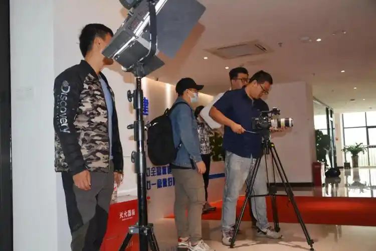 (取景拍摄现场)