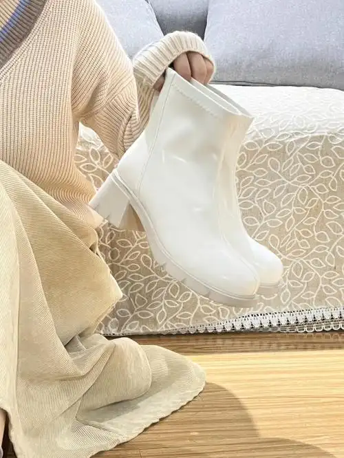 原来白色短靴这么好看啊家人们我悟了