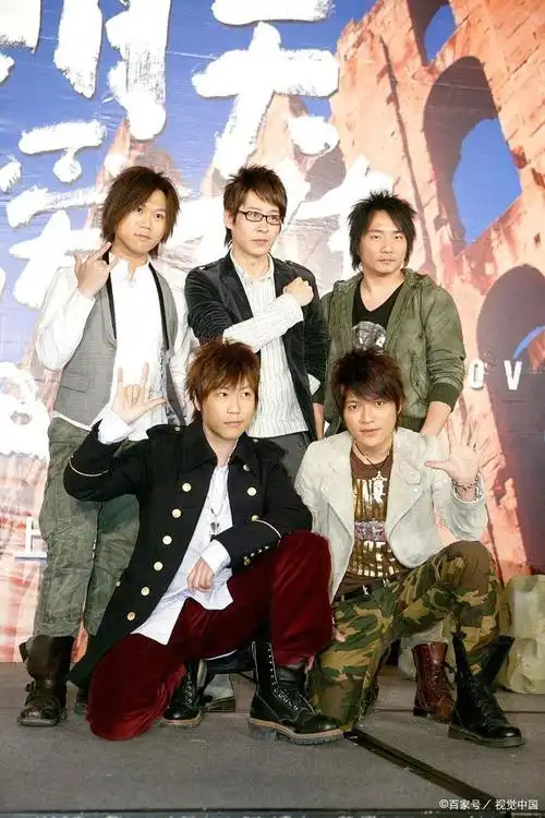 乐团五月天的吉他手是谁