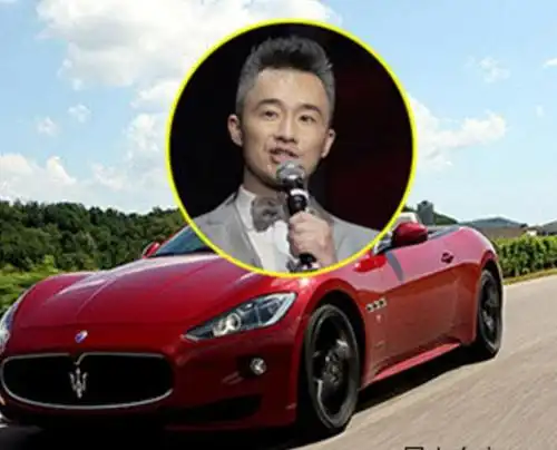 程雷是患有家族遗传性肝病,所以才得了白发病.