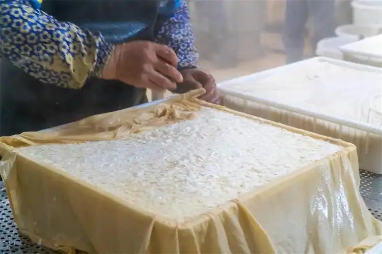 第一档:安徽淮南豆腐,黑龙江五大连池豆腐,湖北石牌豆腐