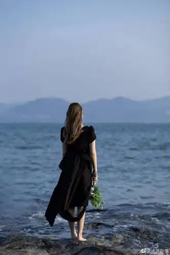 最美不是海边,而是你的侧脸 #从未兑现[. 来自法兰影像 - 微博