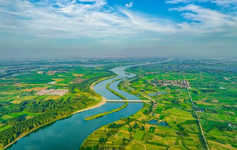 江苏泗洪淮河弯弯景如画
