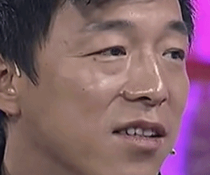 黄渤gif鲁豫有约gif甩头gif笑gif