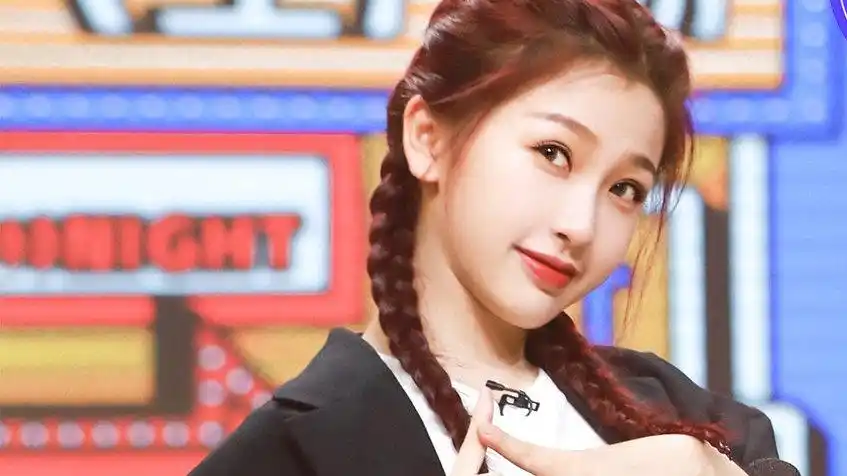 虞书欣非日常狂欢上下班录制饭拍汇总67