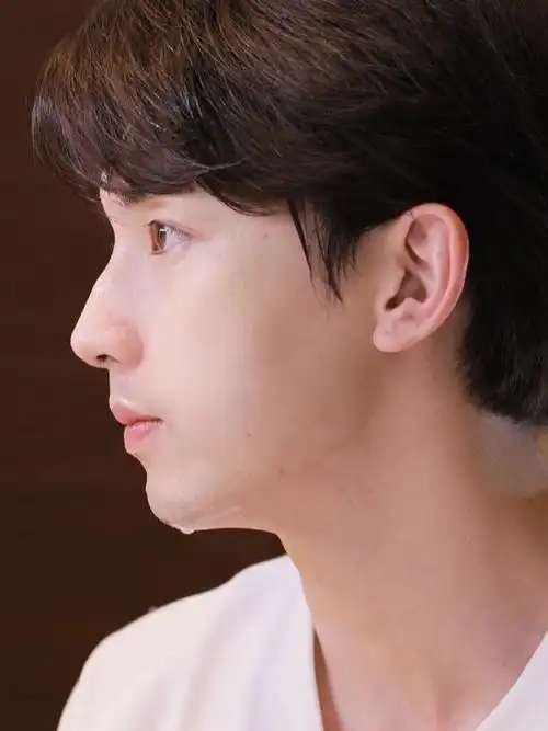 拍了郭俊辰4500万像素下的素颜截图