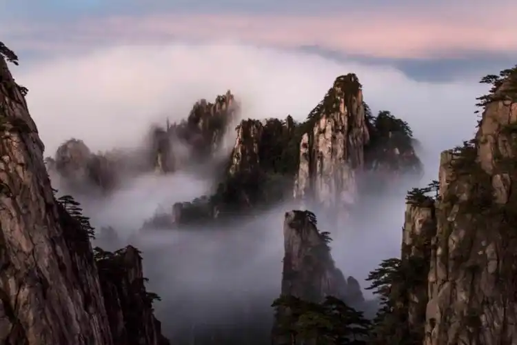 雾锁山峰_第四届中国证券界优秀摄影作品