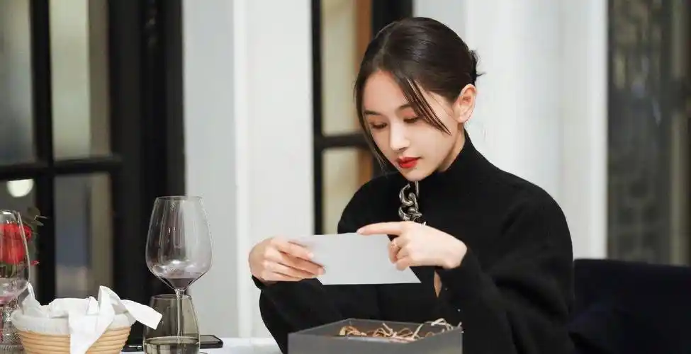 原创怦然再心动王子文与男方3次接吻难道她这是准备恋爱了吗