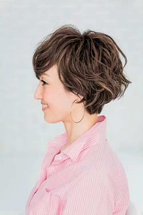 女人过了40岁,看看这三种短发,时尚显年轻|发型|脸型