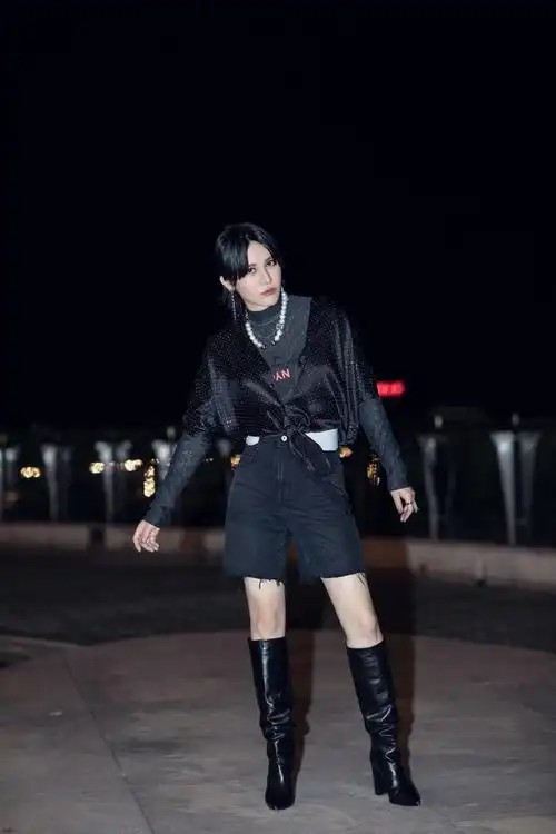 原创看懂尚雯婕的时尚才知道中性穿搭并不丑