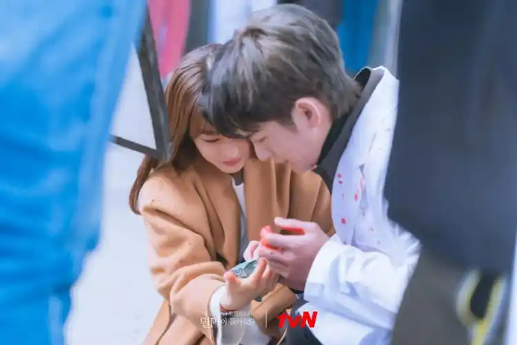 徐仁国  #朴宝英  #某天灭亡走进我家门好想看国演医疗剧白大褂真的