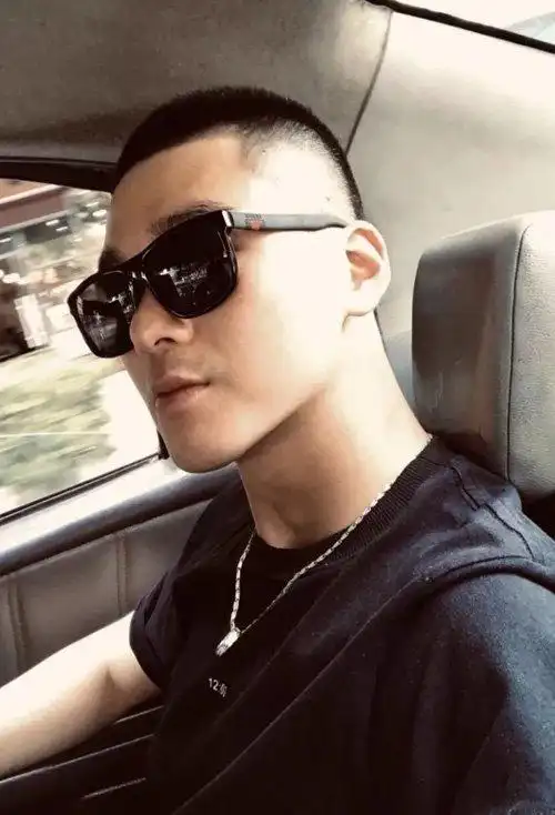 男生最帅寸头短发造型大全 复古帅气男生短发造型