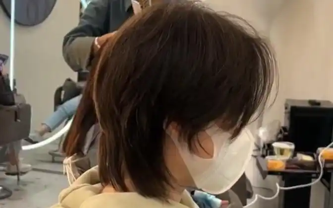 酷酷女孩的必备发型狼尾鲻鱼头短发