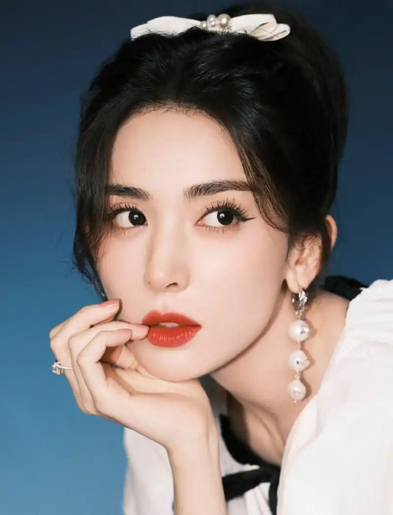 古力娜扎高清壁纸头像(六十三)[庆祝]