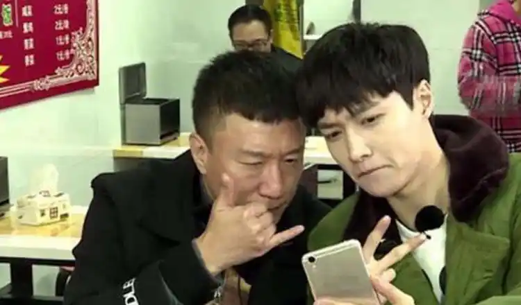 面馆推出"孙红雷张艺兴"套餐,价格惹怒孙红雷,粉丝:快改价!