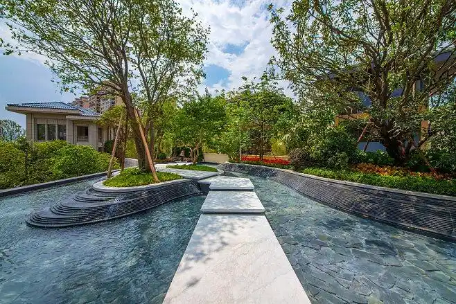 珠海卓越唐家墅展示区现代禅意水上汀步流线跌水植物种植景观设计sed