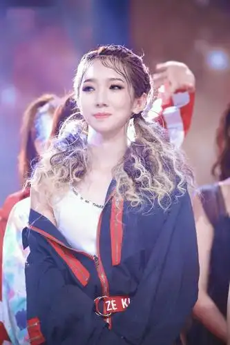 孟美岐创造101性感图片