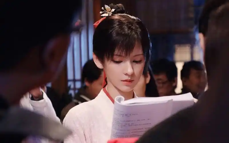 张予曦玲珑花絮剪辑