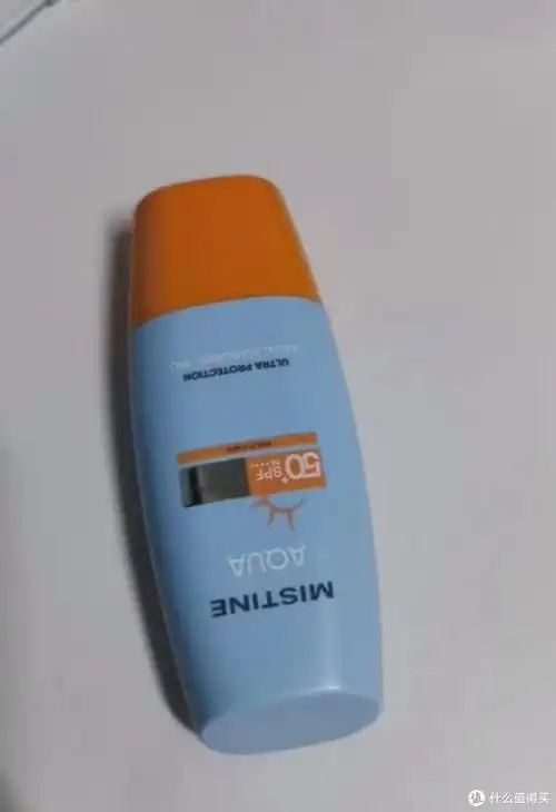 mistine蜜丝婷新版小黄帽面部水感防晒霜乳夏日防晒的秘密武器