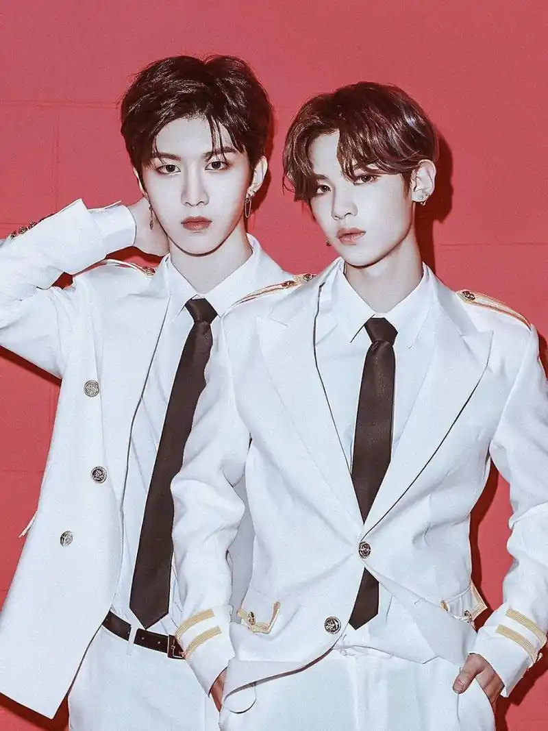 应粉丝要求皇权富贵的壁纸前来报道!