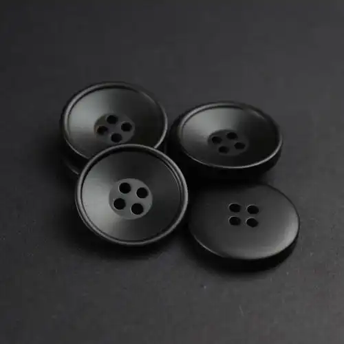 厂家直销黑色大衣纽扣四眼碗型细边树脂扣喷漆扣女装毛呢大衣扣