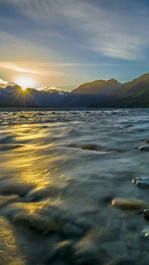 0000/5 1 2 3 4 5 ( 0 人评分) 所属分类:自然与风景  , 日落和日出