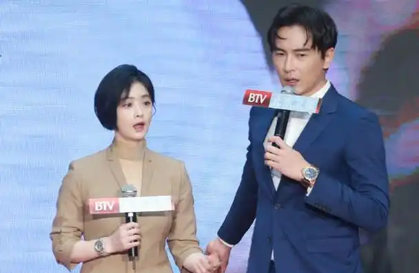 郑元畅蒋欣用微信对台词不聊夜光剧本避绯闻这才是正经演员