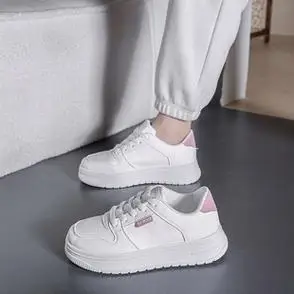 小白鞋子春季女学生百搭厚底增高运动休闲板鞋ins潮爆款新款单鞋