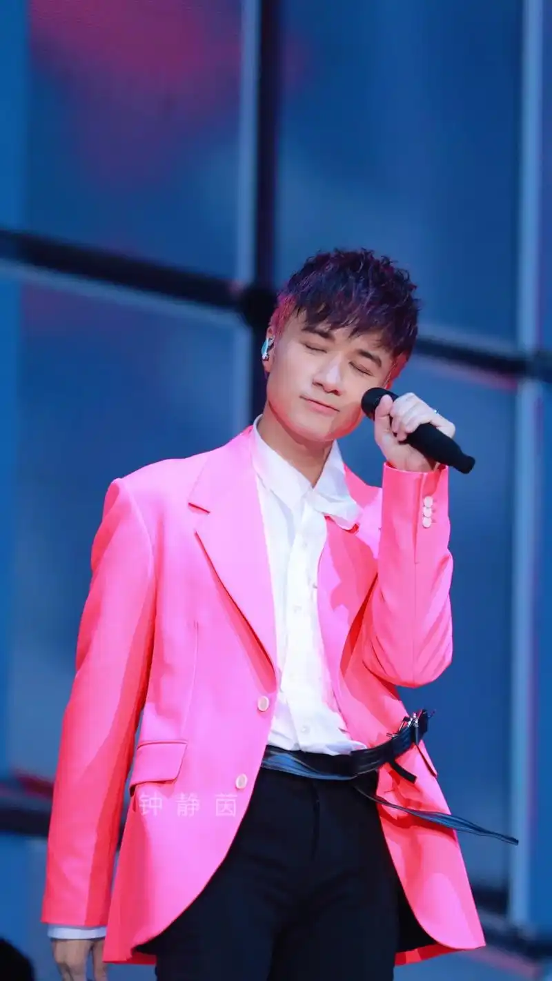 好喜欢封面这张图片99.#古巨基 #古巨基我好钟意唱歌 #古 - 抖音