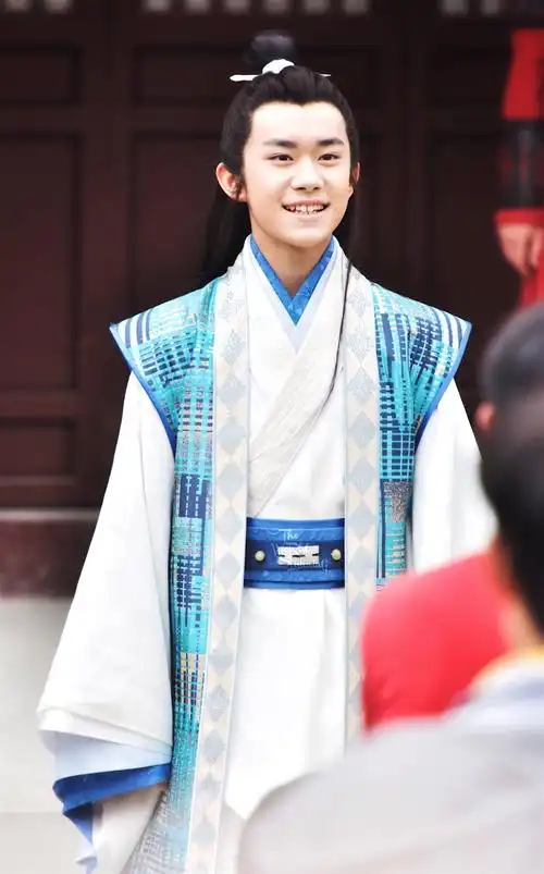易烊千玺 #tfboys 思美人61少年屈原花絮 高清 帅气