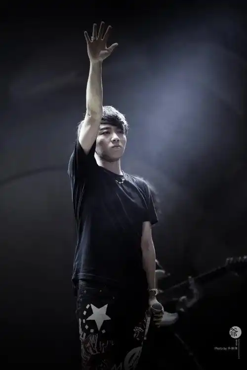 2014华晨宇2014华晨宇火星演唱会 - 北京站_高清图片大全-爱豆app