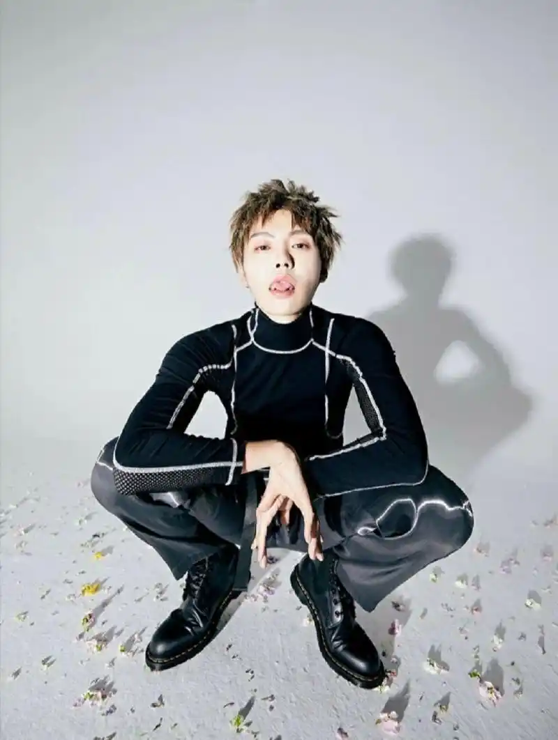 肖宇梁绝美壁纸    肖宇梁绝美壁纸第三十二弹,啊