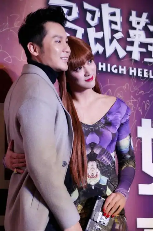 李晨携"神秘女友"亮相,究竟是真爱还是电影炒作?