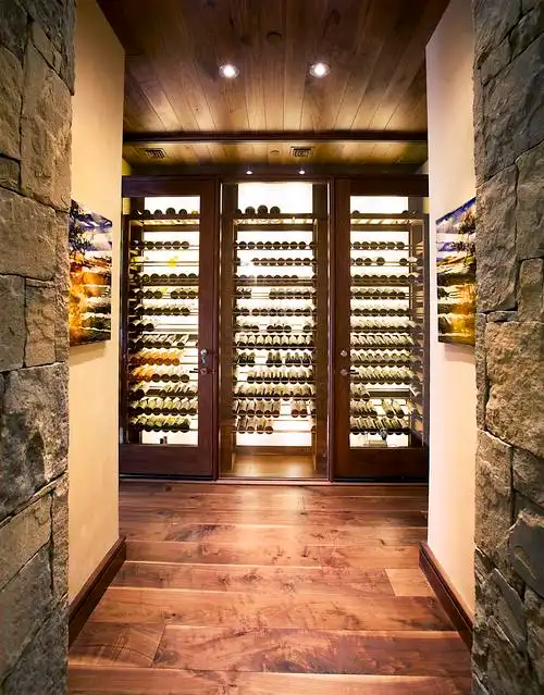 2019年最新颖的酒窖设计和定制酒架设计