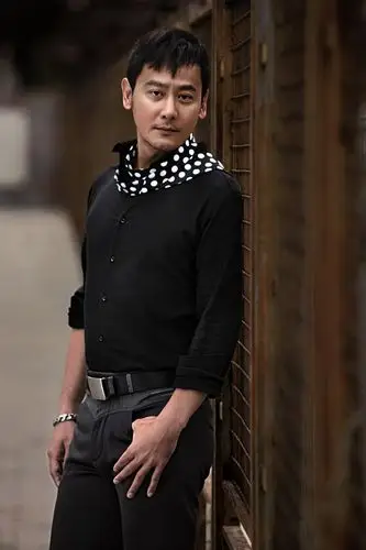 邱心志最新写真曝光 回归儒雅再现文艺范儿(1/5)