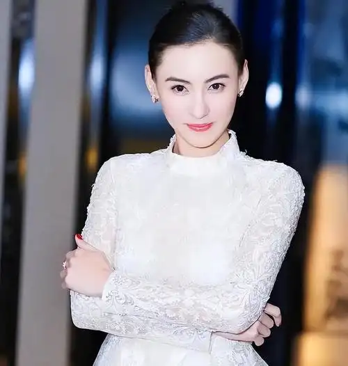 张柏芝44岁逆生长身材精神双巅峰完美诠释岁月不败美人