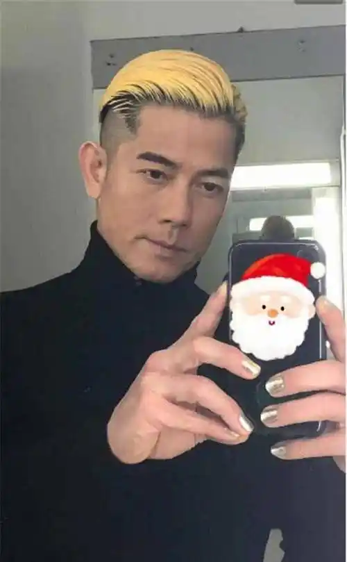 62岁张学友近照,胡子花白皮肤黑,四大天王中谁老的最快?