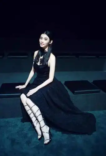 蔡依林无数女明星更是对gz家经典的harmony高跟凉鞋爱到发疯!