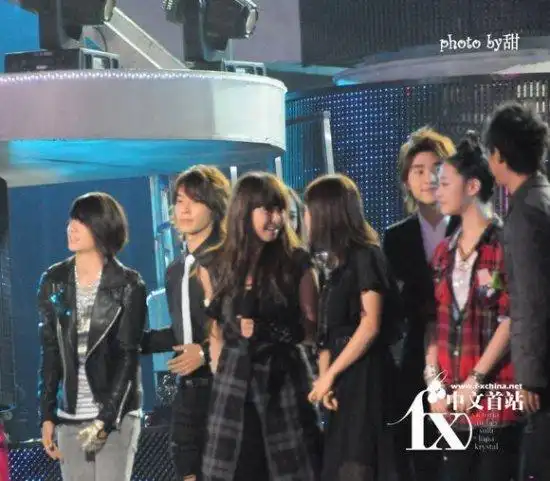 宋茜杨洋姐弟恋绯闻发酵尼坤李准基等男星暧昧合照盘点组图13