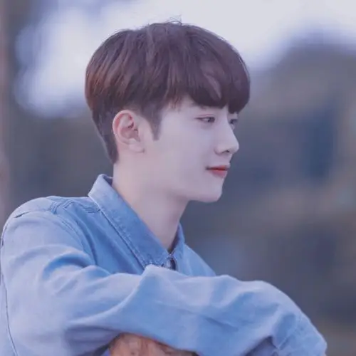 赖冠霖头像dt苏黔小乔拿图点赞